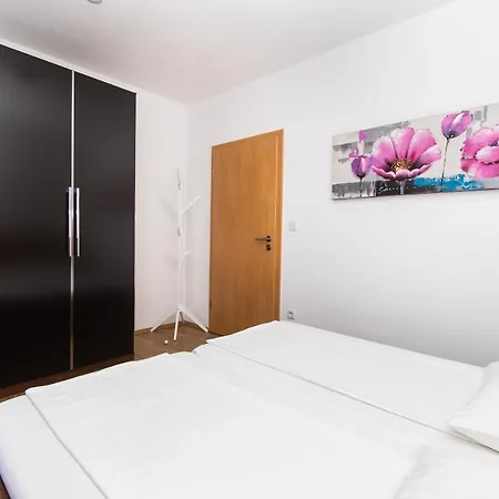 Apartments Kendes Vodice Exterior photo