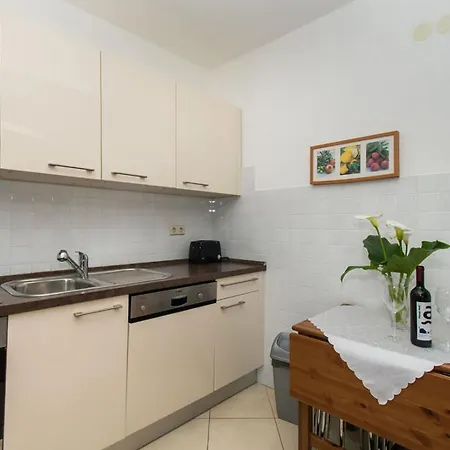 Apartments Kendes Vodice Exterior photo