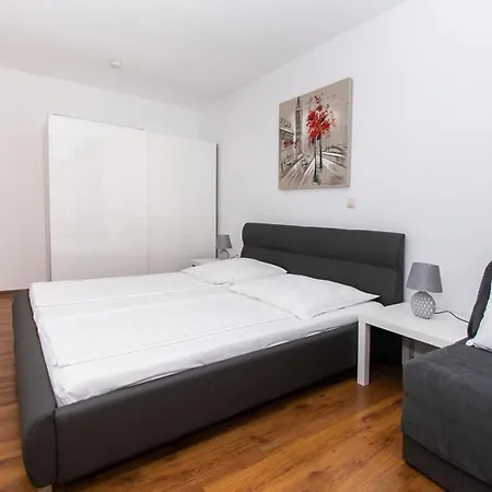 Apartments Kendes Vodice Exterior photo